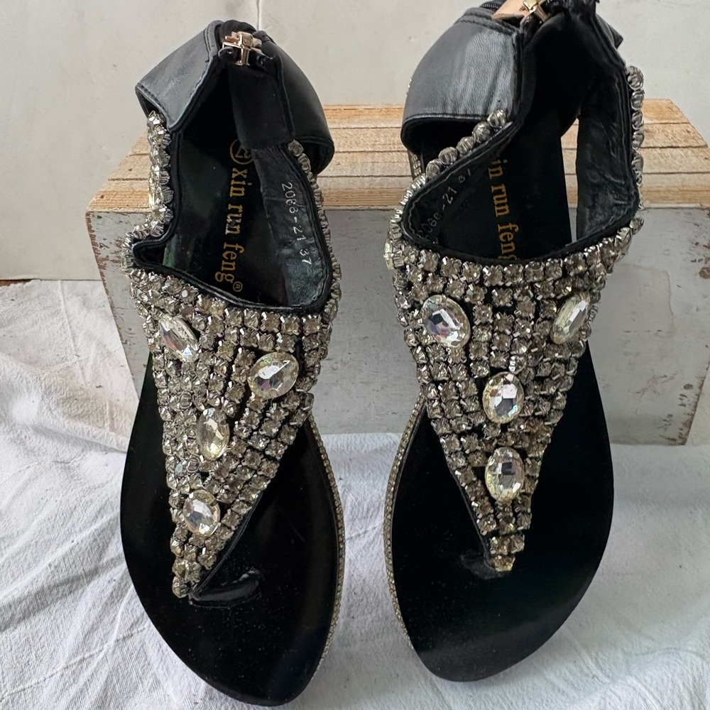 Elegant never worn Black Rhinestone Sandals 37